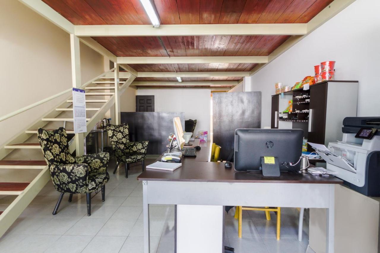 ホテル Ecohabit, Monterrey Apodaca エクステリア 写真
