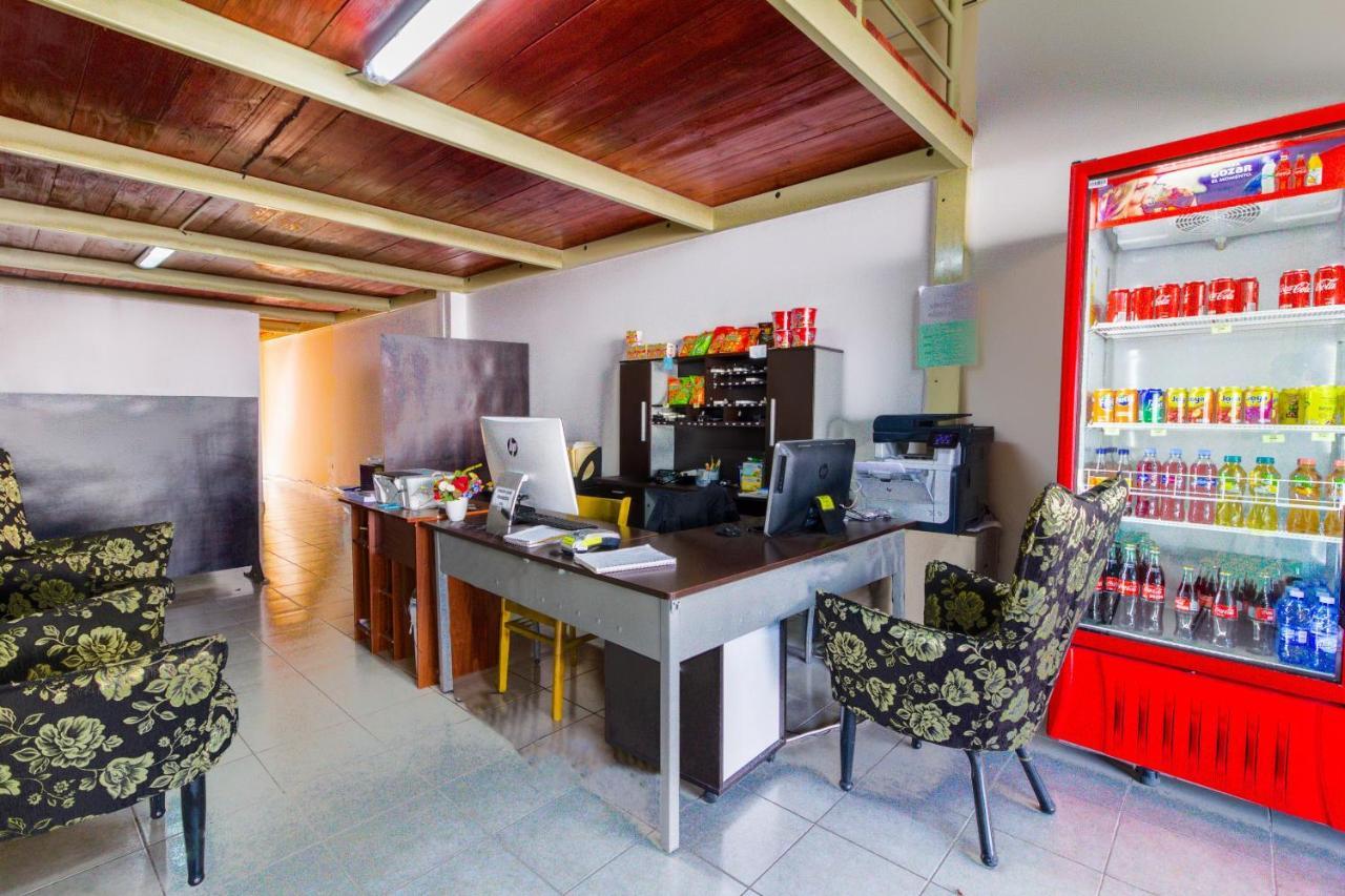 ホテル Ecohabit, Monterrey Apodaca エクステリア 写真